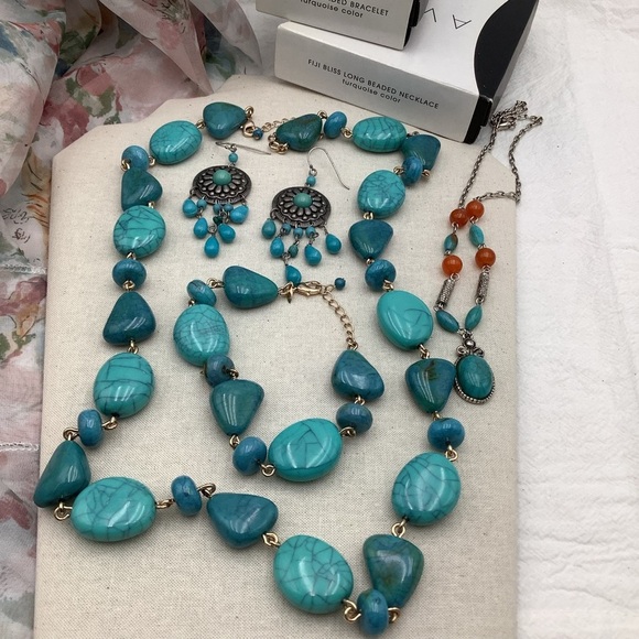 🎄🎄Avon Turquoise  Earrings and Fiji Bliss 2013 Necklace and Bracelet - Picture 4 of 5